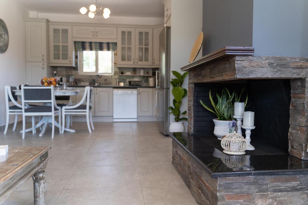 Mavrovouni Apartment Finikounta Bagian luar foto